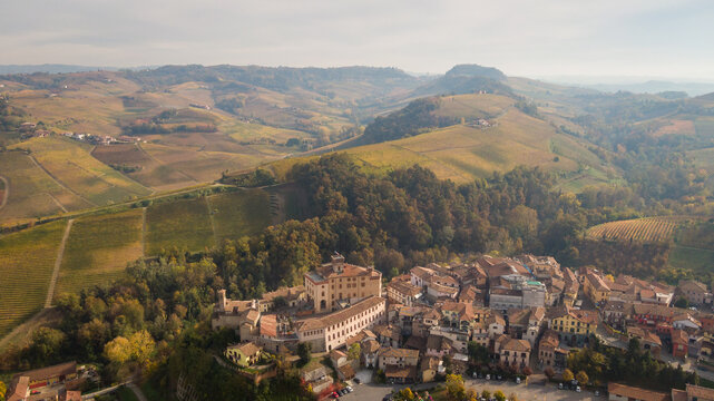 Panorama autunnale su Barolo