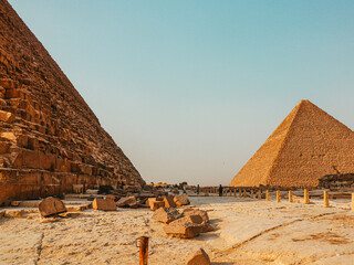 Fototapeta na wymiar sphinx and pyramid