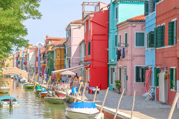 Fototapeta na wymiar colorful houses in island