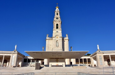 Sanktuarium Matki Bożej Fatimskiej w Portugalii. Ośrodek pielgrzymkowy w miejscu objawień Matki...