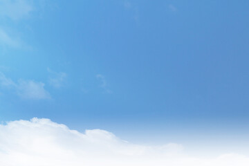 Obraz premium Blue Sky with white cloud and clear abstract. Beautiful air sunlight with clound scape colorful. Blackdrop for wallpaper backdrop background. 