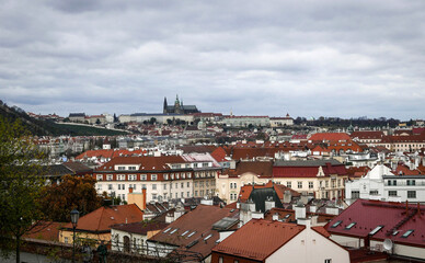 Obraz premium Typy překladů Přeložit text Zdrojový text 75 / 5000 Výsledky překladu View of Prague Castle and the Vltava River in Prague, the capital of the Czech Republic Více o zdrojovém textu Pro další informace