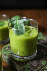 Vegan spinach and ginger smoothie drink
