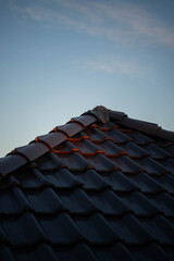 Dach bei Sonnenuntergang