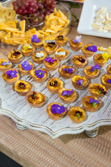 Social events reception; individual presentation of desserts for guests at the reception.