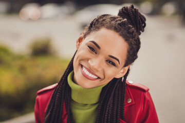 Photo of young attractive cheerful afro american brown hair woman happy positive smile enjoy free time walk