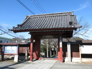 横浜市金沢区の称名寺にある惣門（赤門）