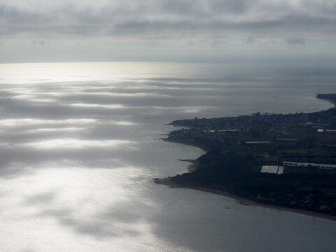 vue a&eacute;rienne dede la c&ocirc;te de l'&icirc;le de Noirmoutier en France