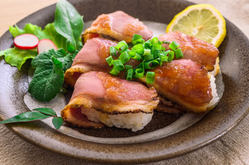 合鴨ロースのお寿司　おろしダレ