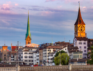 Fototapeta premium Zurich. Old city embankment and medieval houses at dawn.