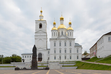 Fototapeta na wymiar Cathedral of the Blessed Virgin in Arzamas, Russia