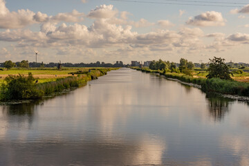 Fototapeta na wymiar Dutch landscape with river