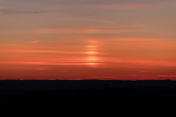 Fototapeta na wymiar Sonnenaufgang am Horizont