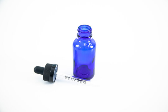 Cobalt Blue Dropper Bottle, Black Cap