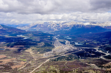 Fototapeta premium Town and surrounding wilderness in Jasper, Alberta, Canada.