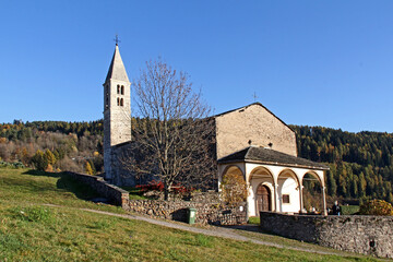 l'antica chiesa di San Mauro presso Baselga di Pinè
