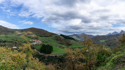 Fototapeta na wymiar panorama landscape of the Picos de Europa in Asturias in late autumn