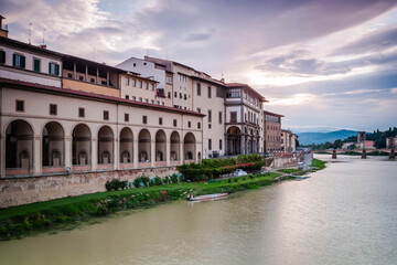 Fototapeta na wymiar The Uffizi Gallery with the river Arno in Florence, Italy