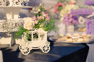 decoration of bouquet of flowers on the table
