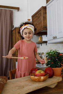 Kitchen girl