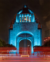 Barrido en monumento a la revolución