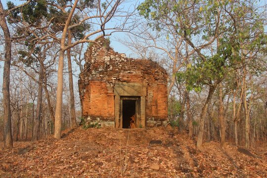 Cambodia.  Prasat Aob Neang temple.  The city of Koh Ker was built at the beginning of the 10th century, on an area of ​​35 square kilometers.  Preah Vihear province. Siem Reap city.