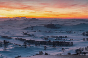 中国内蒙古乌兰布统草原冬季风光