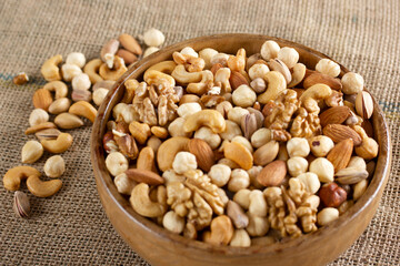 Cashews, pistachios, almonds, walnuts, hazelnuts. Mixed nuts.