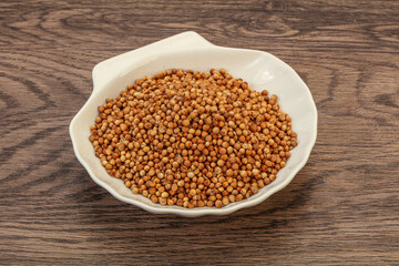 Coriander seeds in the bowl