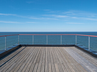 Obraz premium wooden pier in the sea