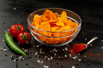 Potato chips in composition and vegetables