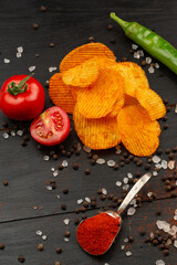 Potato chips in composition and vegetables