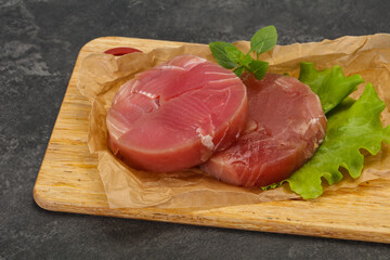 Raw tuna round steak for grill