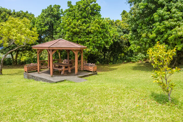 Kiosque public de pique-nique de Bois-Blanc, île de la Réunion 