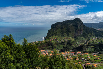 Fototapeta na wymiar Küstenlandschaft auf Madeira