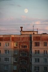 Fuul moon in the town