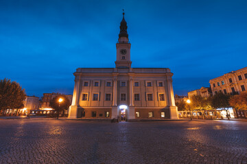 Fototapeta na wymiar Leszno City hall at evening