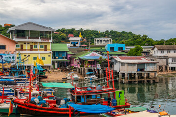 Fototapeta na wymiar the harbor of Koh Sichang Thailand Asia