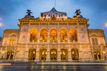 Foto op Plexiglas The Vienna State Opera in Austria. © Anibal Trejo