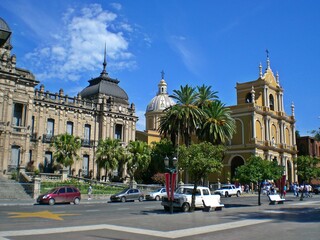 Obraz premium Edifício histórico no centro de San Miguel de Tucumán / Argentina