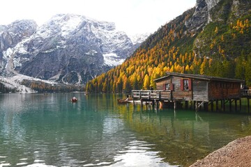 Naklejka premium LAGO DI BRAIES VAL PUSTERIA ALTO ADIGE DOLOMITI ITALIA