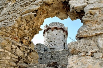 Zamek Ogrodzieniec na Podzamczu, Orle Gniazdo na Jurze Krakowsko- Częstochowskiej © Albin Marciniak
