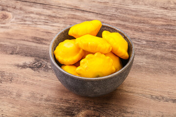 Marinated patissons in the bowl