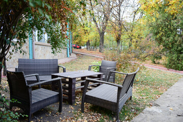 there are no more people who want to sit1