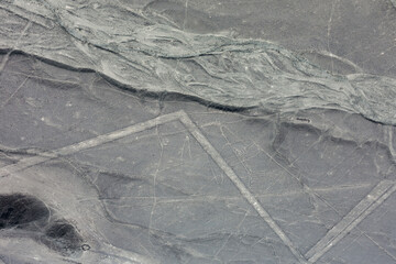 Géoglyphes péruviens à Nasca vu du ciel