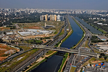 Fototapeta premium Vista aérea do rio Pinheiros. São Paulo. Brasil