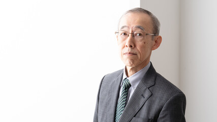 シニアビジネスマン　ポートレート
