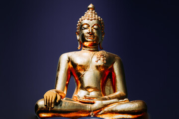 Obraz premium golden buddha statue