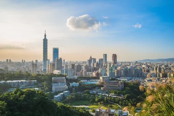 Foto op Aluminium landschap van de stad van Taipeh in Taiwan in de schemering © Richie Chan