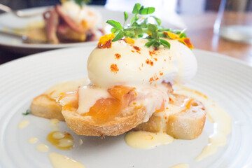 eggs benedict for brunch 